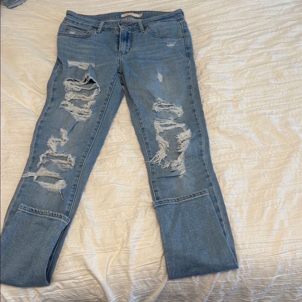 Distressed LEVIS Light Blue Jeans